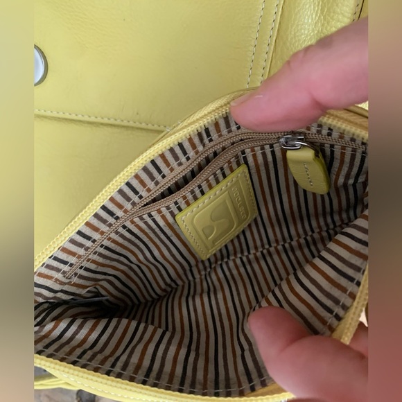 Vintage Soprano Genuine Leather Yellow Handbag with Pouch - Picture 5 of 9